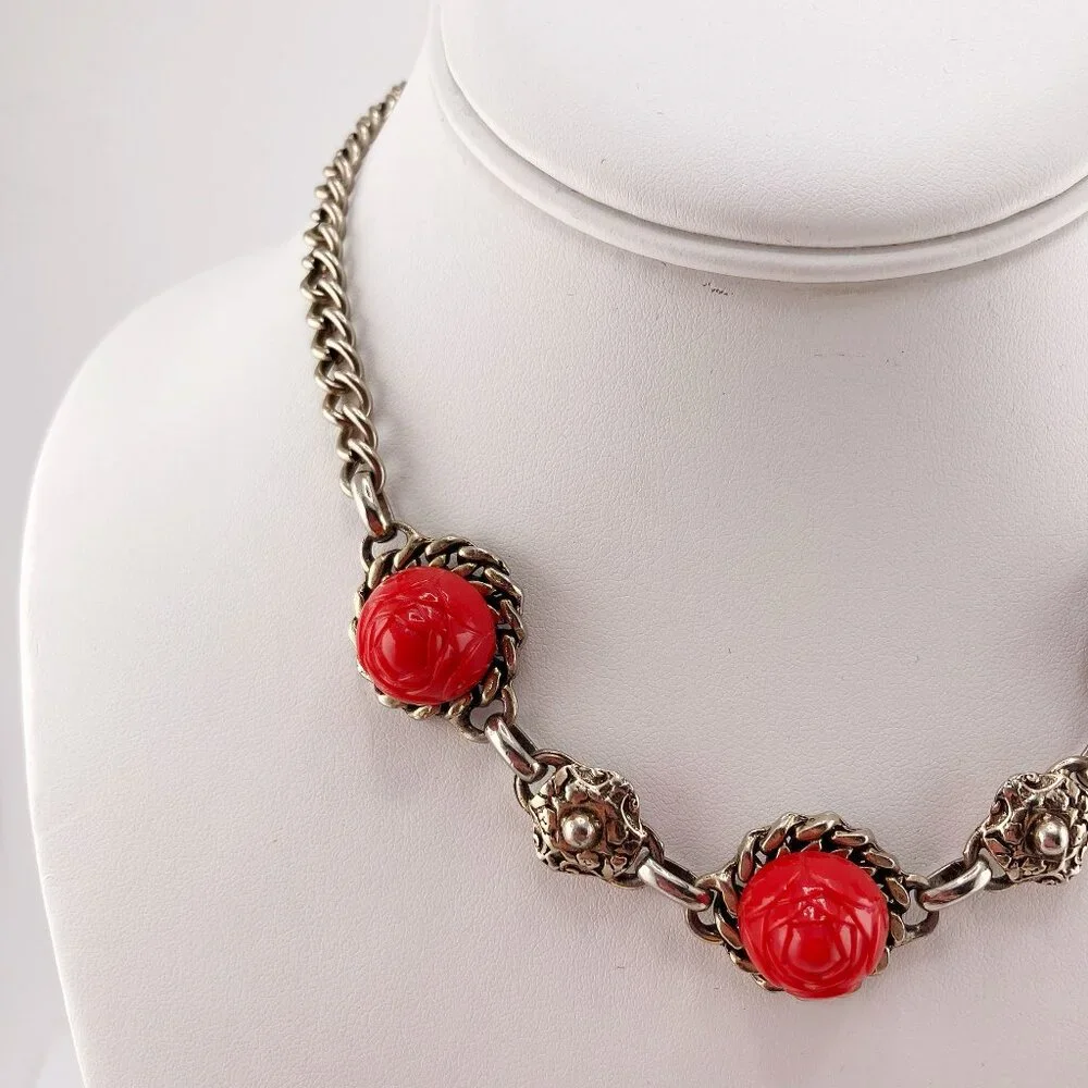 VINTAGE Red plastic rose and silver tone metal choker necklace & earring set - Picture 4 of 15